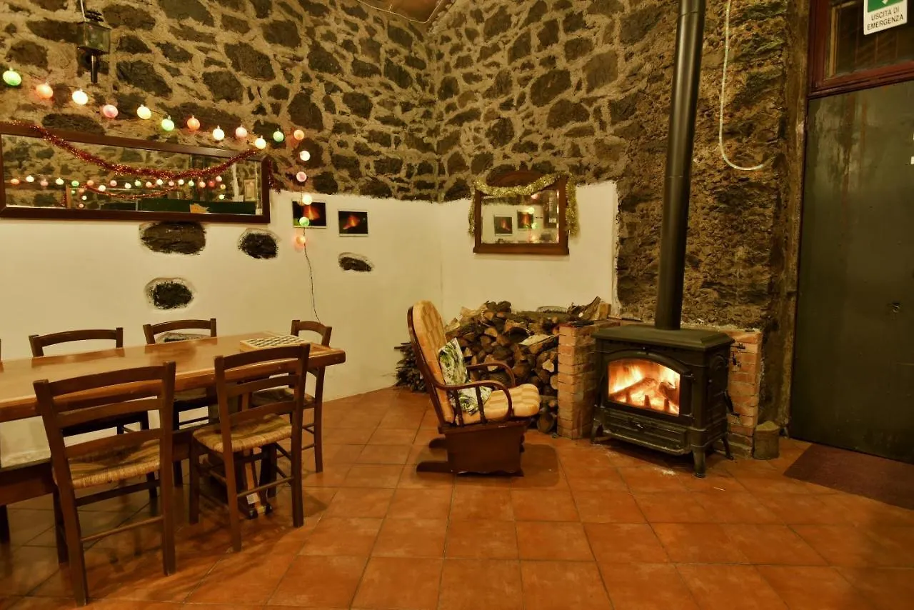 Vila Cirasellaetna SantʼAlfio Itálie