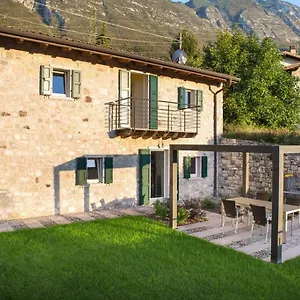 https://villa-siresola.hotelinveneto.com