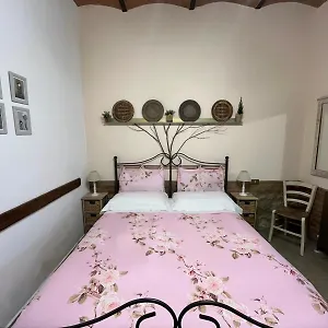https://podere-montecorno.it-tuscanyhotel.com